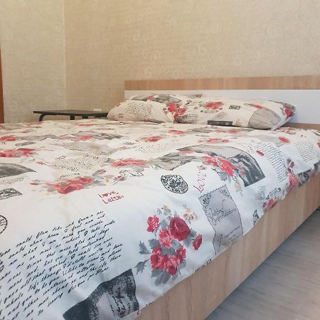 Apartment Theatre Shepkina 2 Rooms II Sumy Exterior foto
